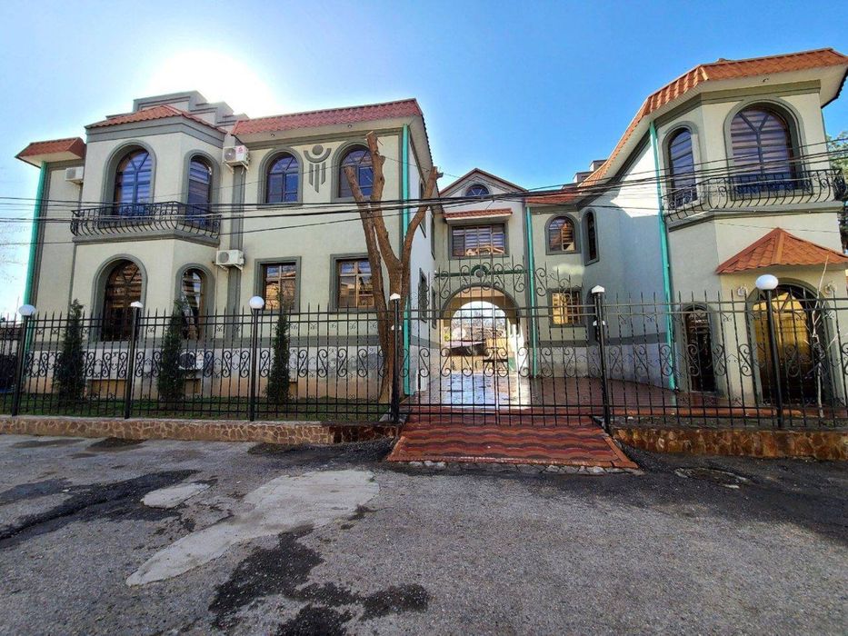 Сдается Дом 7,5 соток, 12 комнат ( Мирзо-Улугбек) ( н778 )