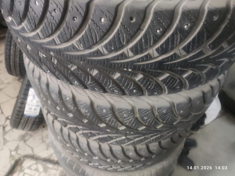 Зимние шины 185/60R15