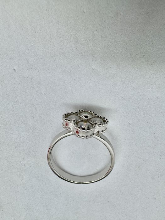 Сребърен пръстен с мойсанит (Диамант) 1.4 карата