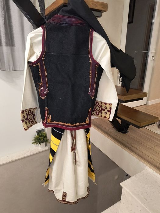 Автентична Македонска носия