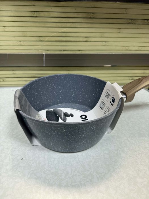 Незалепваща индукционна тенджера IPEA