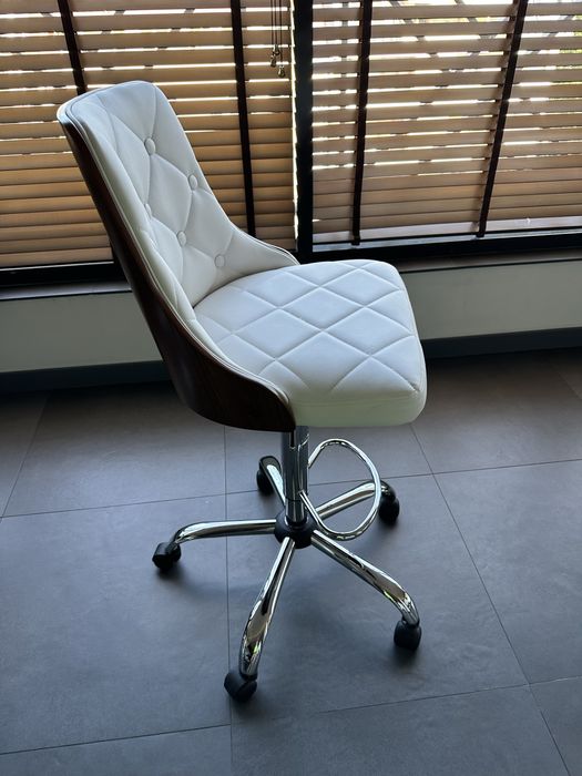 Бар стол на колелца Boston с 24 м гаранция и доставка до офис