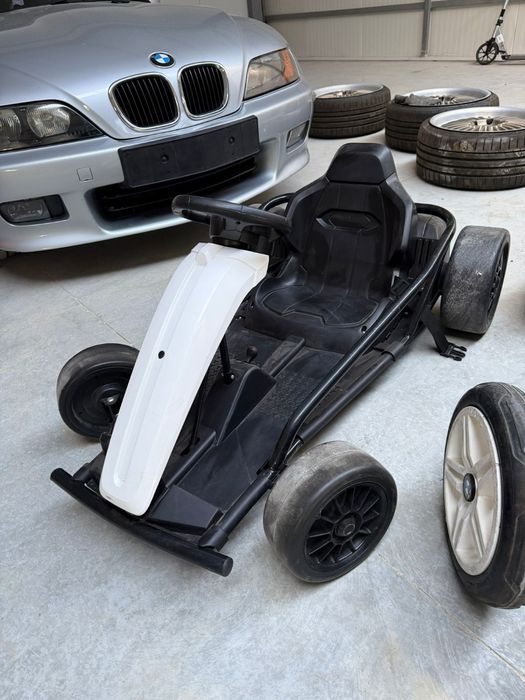 Mașinuțe copii ( vezi poze )