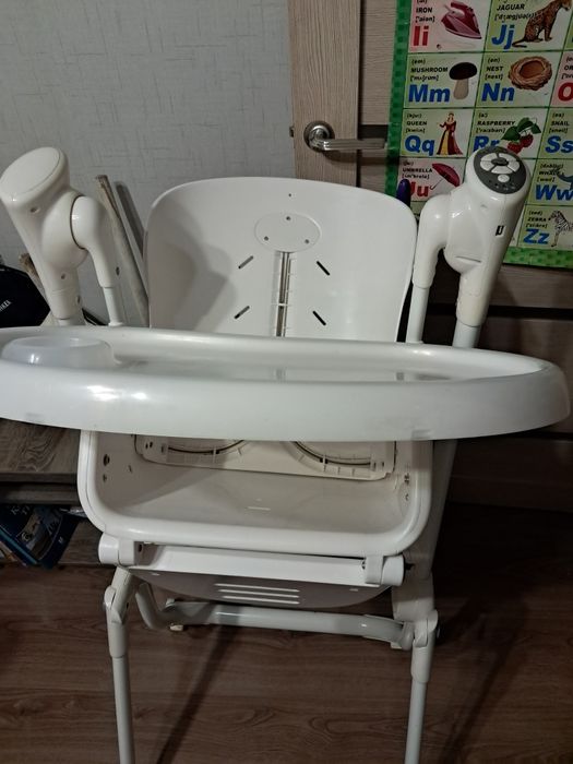 Кресло для кормления ребенка