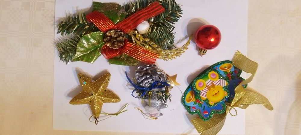 Ёлочные игрушки разные