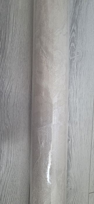 Продам 3 рулона новых  обоев.