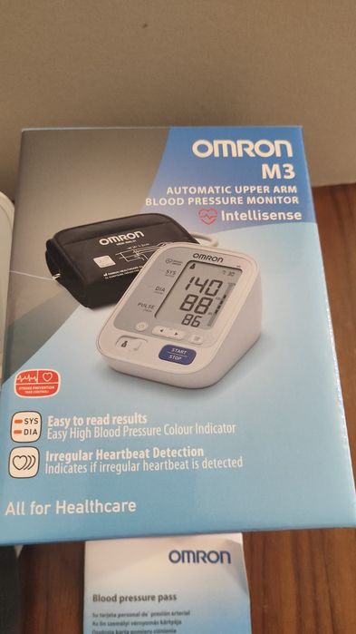 Апарат за кръвно налягане Omron M3