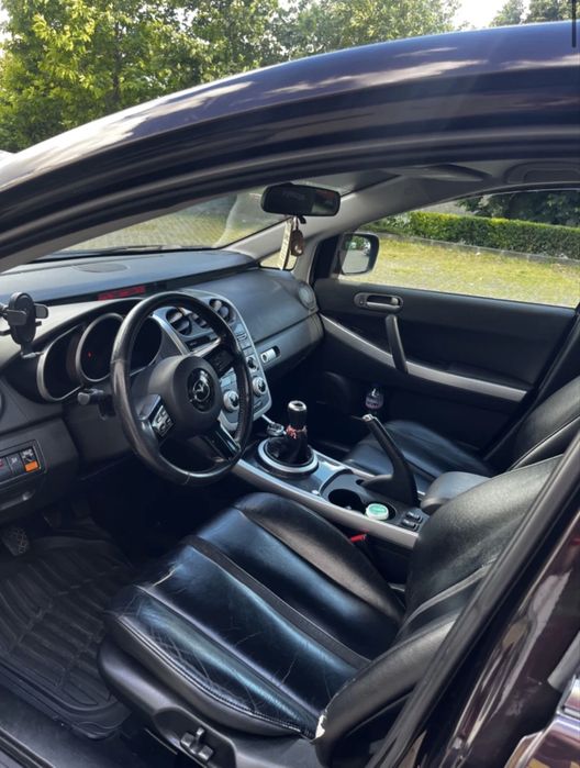 Автомобил Mazda CX-7