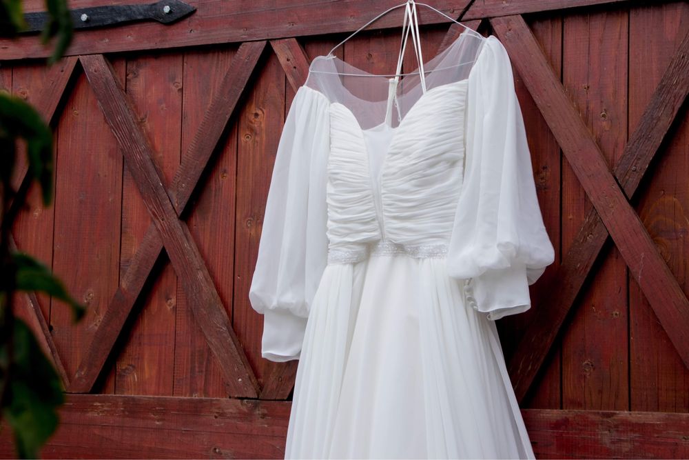 Vand rochie de mireasa usoara