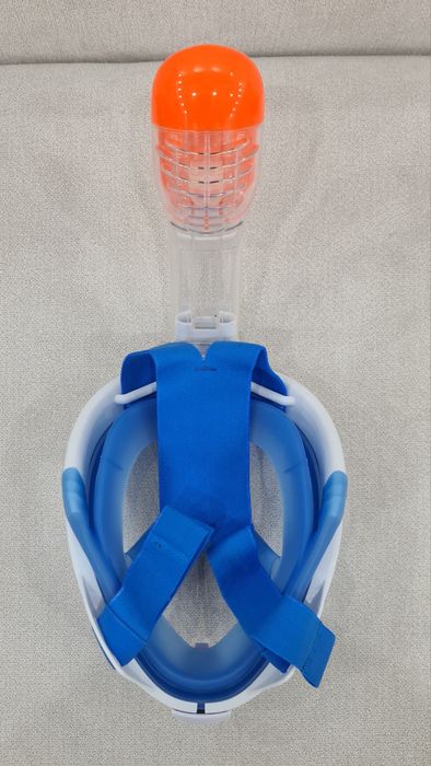 Маска для сноркелинга.