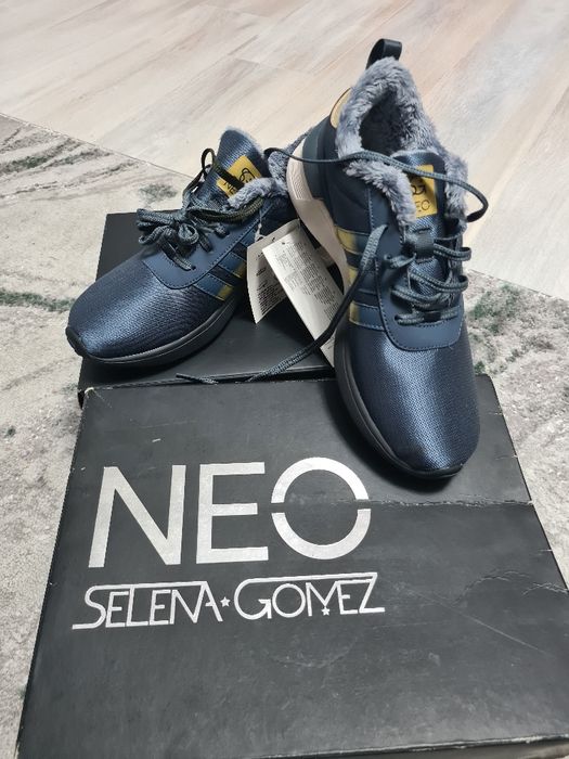 Adidasi Ne-o Selena Gomez