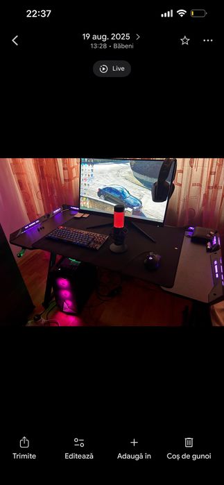 Masa gaming RGB.