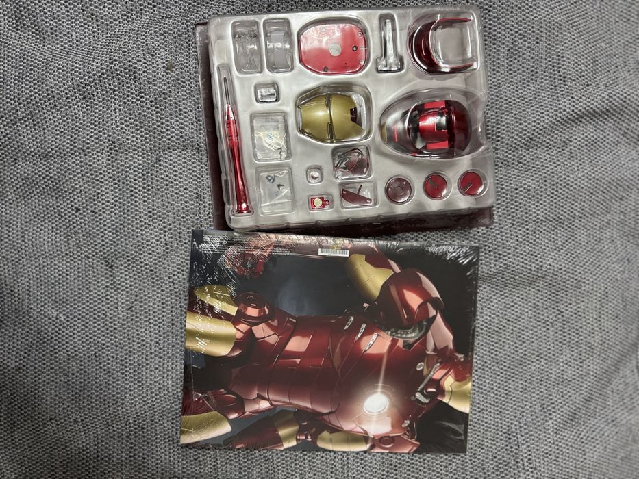Cască Iron Man Marvel – de construit, sigilată