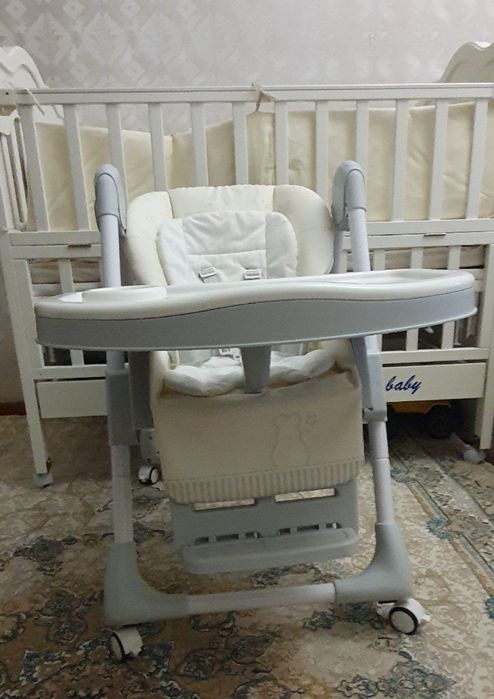 Детский стульчик для кормления