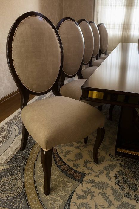 Цехтан ажойиб жозибакор стол ва стуллар