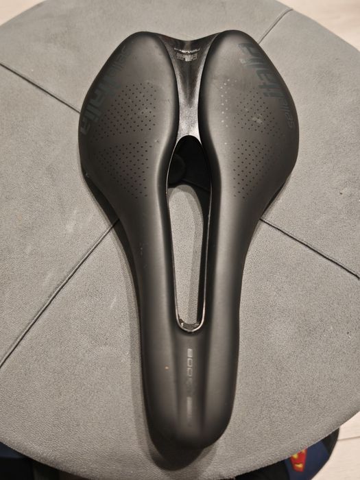 Sa scaun bicicleta Selle Italia Novus Boost Evo Superflow carbon  145 mm