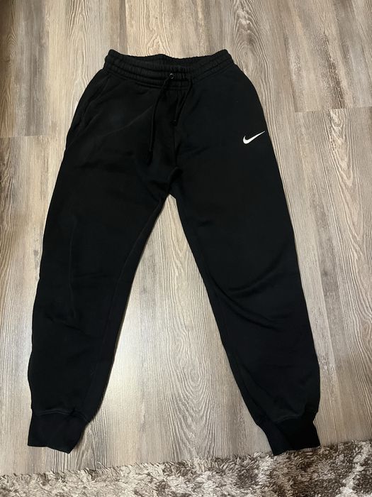 Долнище на nike