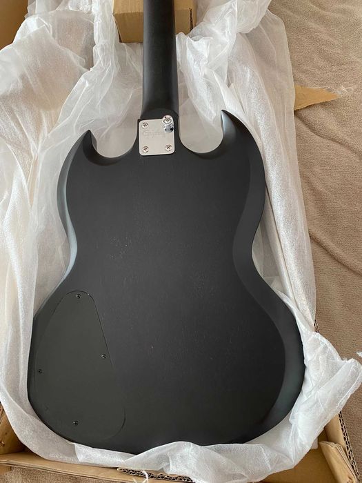 Epiphone SG Special Satin E1, Worn Ebony + Suport Chitara