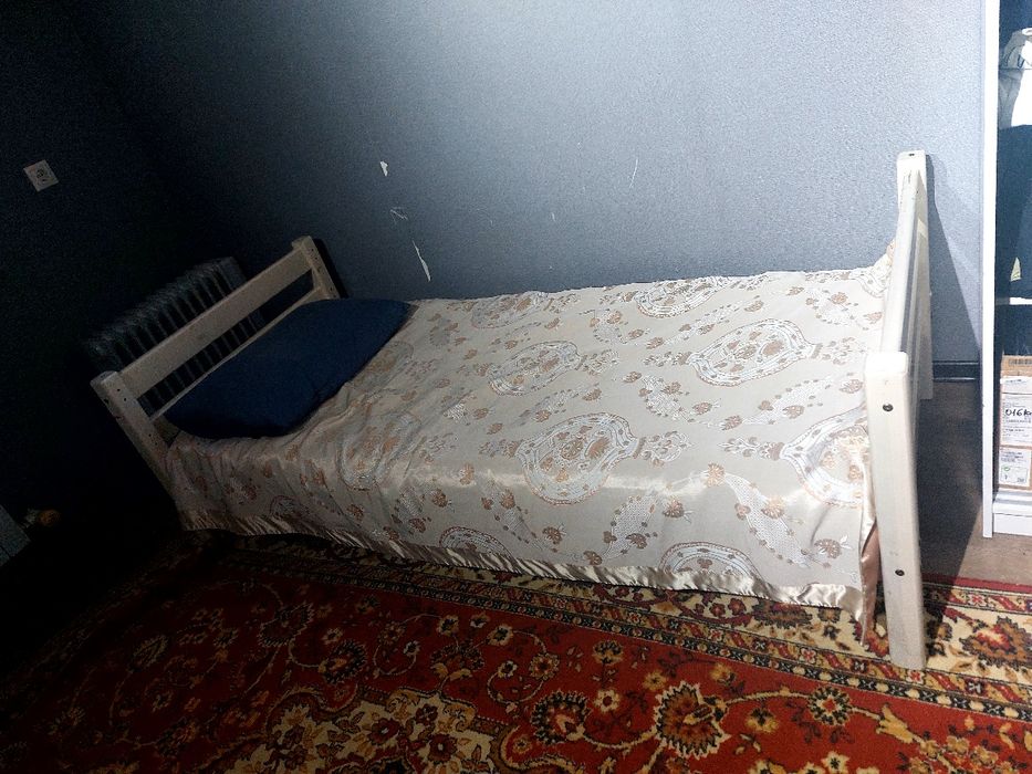 Кровать  детский .деревянный