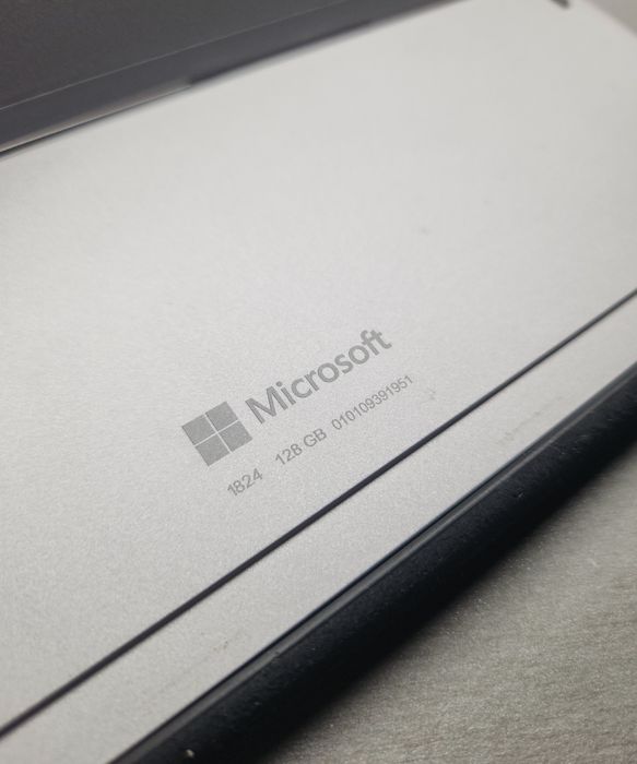 Tableta Microsoft Surface GO Petresti • OLX.ro