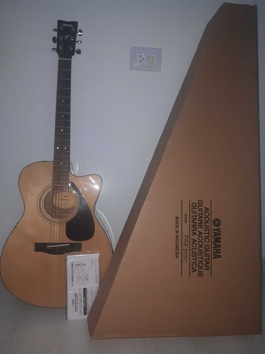 Срочно срочно Гитара YAMAHA FSX 315 C original новый