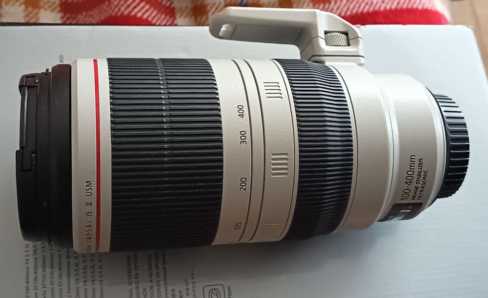 Obiectiv Canon EF 100-400mm , f/4,5-5,6L IS II USM stare excelentă , cutie + husă originale cumpărat de nou utilizare redusă  fără intervenție