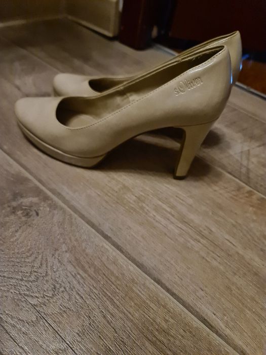 Женская обувь 38-39