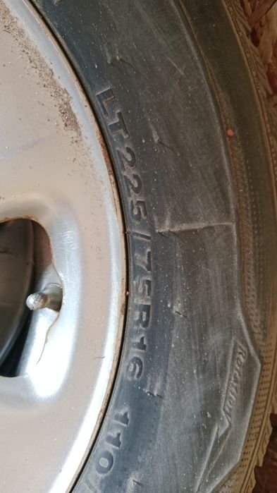 Продам калеса +резина.