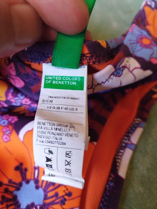 Slip de baie, orange cu flori de la United Colours Of Benetton! Mar. S