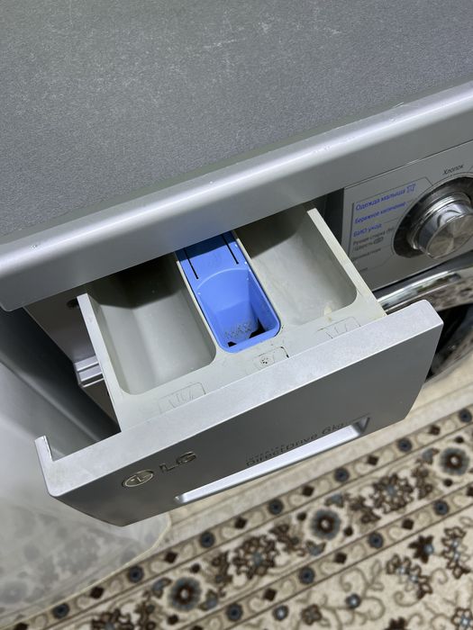 Продам Холодильник с Машинкой