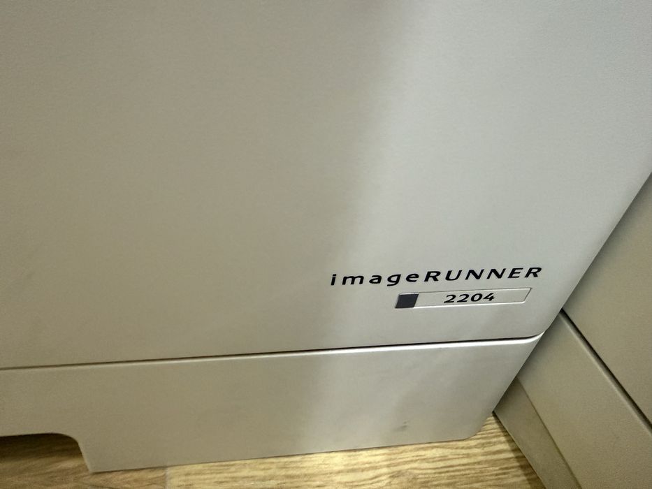 Срочно продётся А3 чёрно-белый принтер Canon IR2204