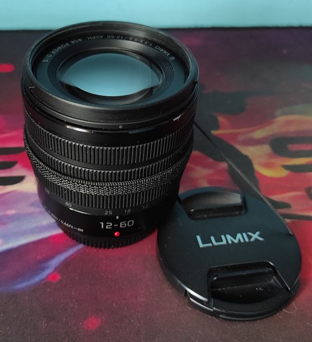 Объектив Panasonic Lumix 12-60