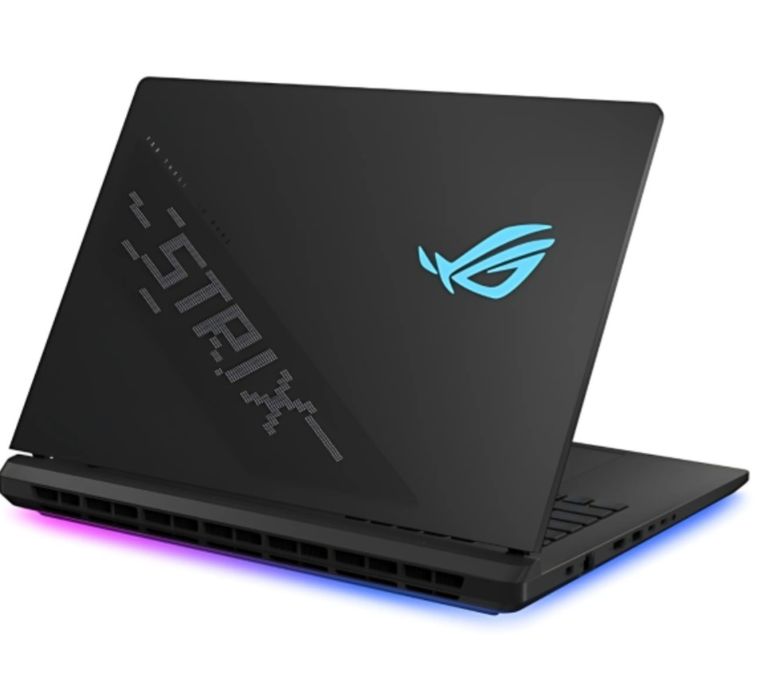 ASUS ROG Strix SCAR 18 (2025) G8 – Ultra 9 275HX / RTX 5090 / 64GB RAM