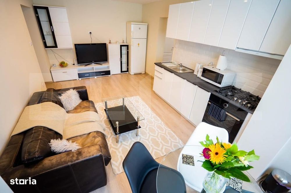 Apartament 2 camere, decomandat, parter, zona Ultracentrala