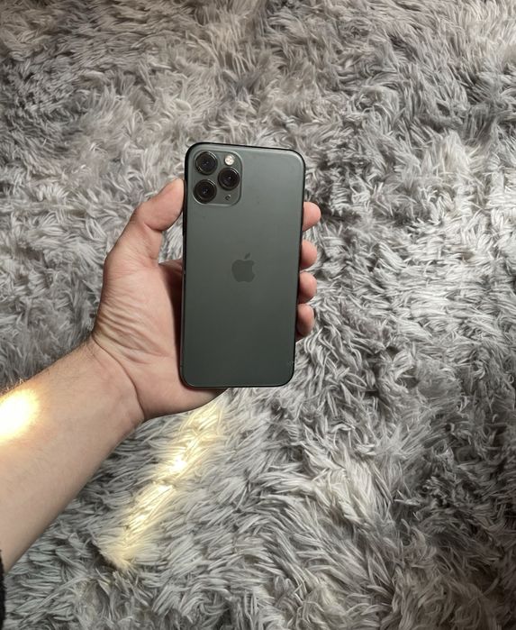 Продам телефон Айфон 11 Pro