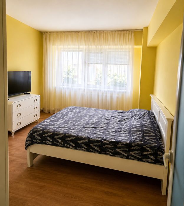 Vand apartament 3 camere Calarasi 4 conf 1 decomandat