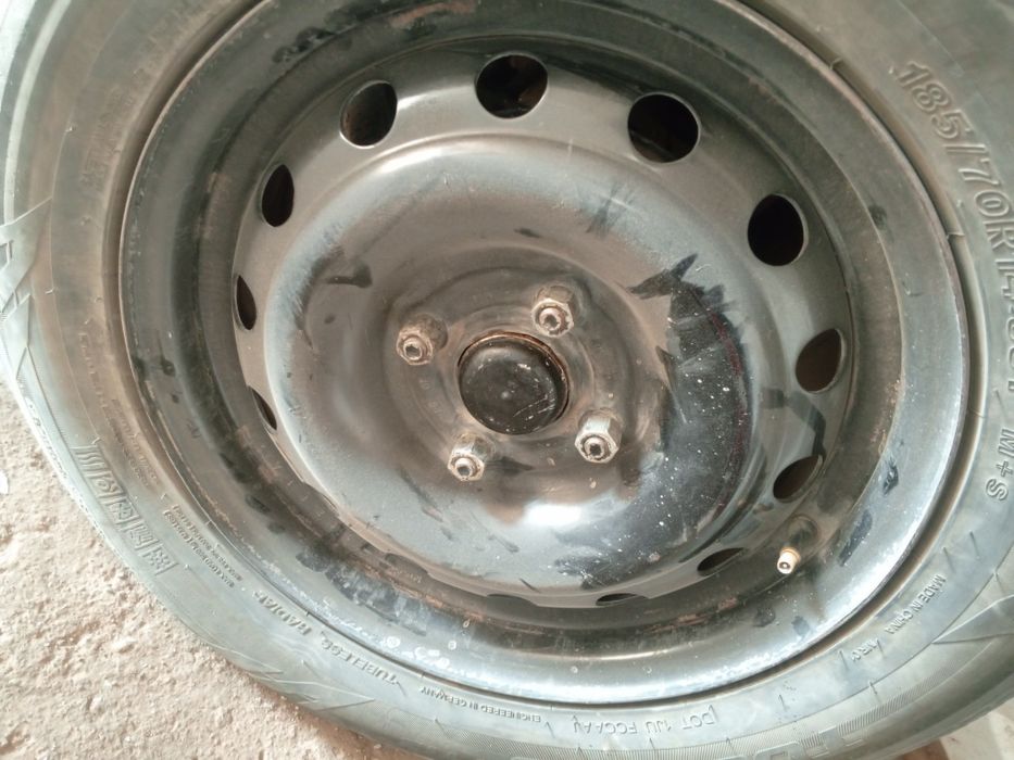 Diska va magnitafon sotiladi