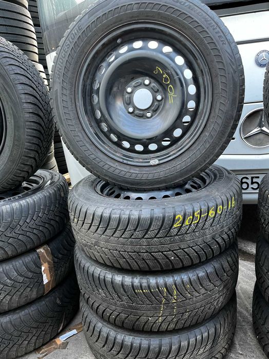 Set complet roti iarna Ford Focus 205 60 R 16 Bridgestone/Continental