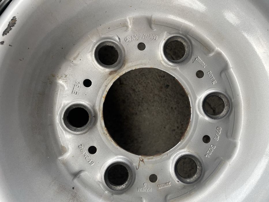 Roti cu anvelope de vara Michelin 235/65R16C - Mercedes Sprinter 907