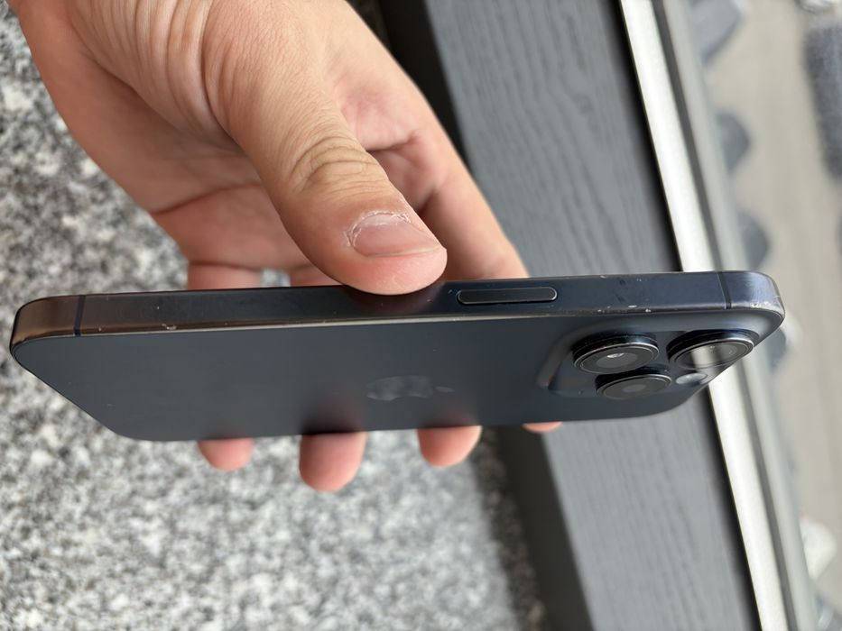 iPhone 15 pro 512 gb