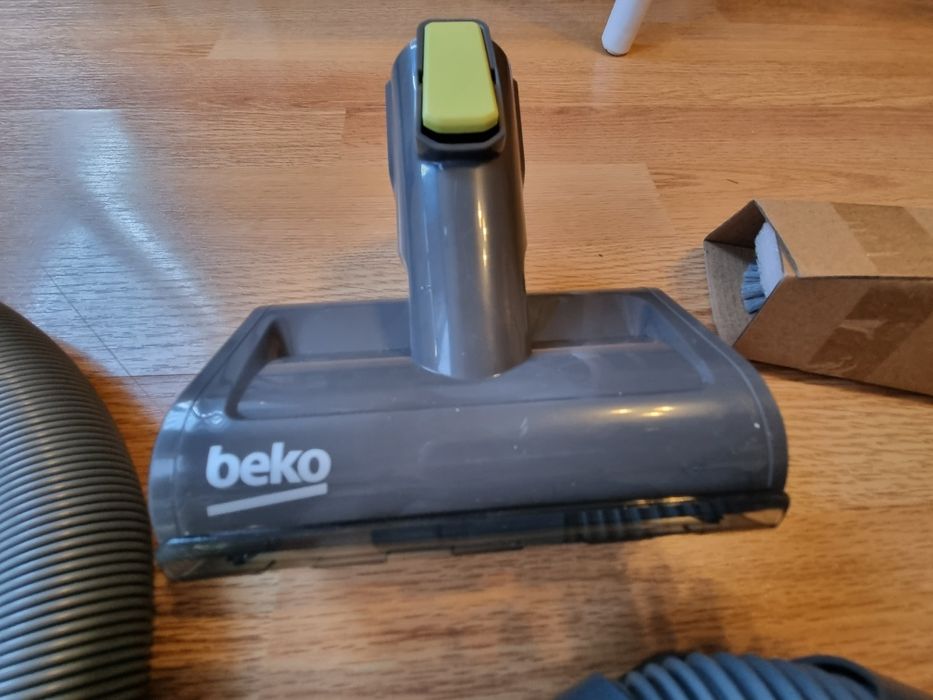 Accesorii NOI, set complet pentru aspirator vertical BEKO (VRT82821BV