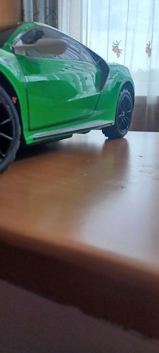Autmodel 1/10 Tamya drift 4x4 WD cu lumini  fata-spate pret 800 ron n