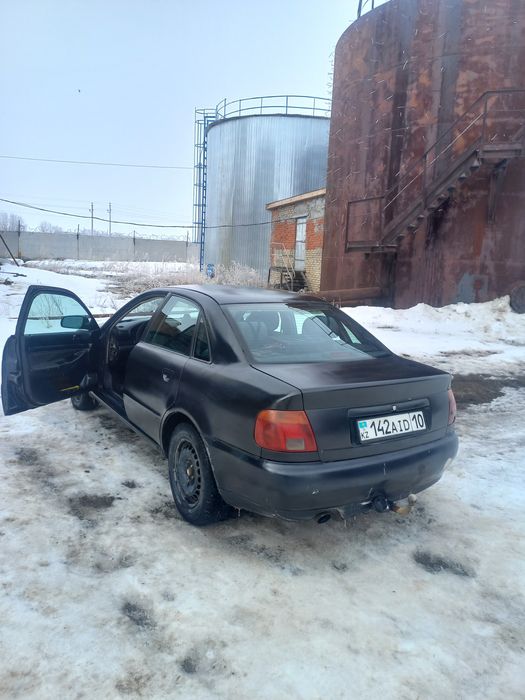 Ауди а4 б5 на уверенном ходу