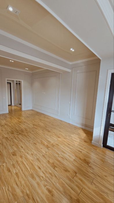 1/8/11 Буюк Ипак Йули Максим Горький метро БИЙ 34м2