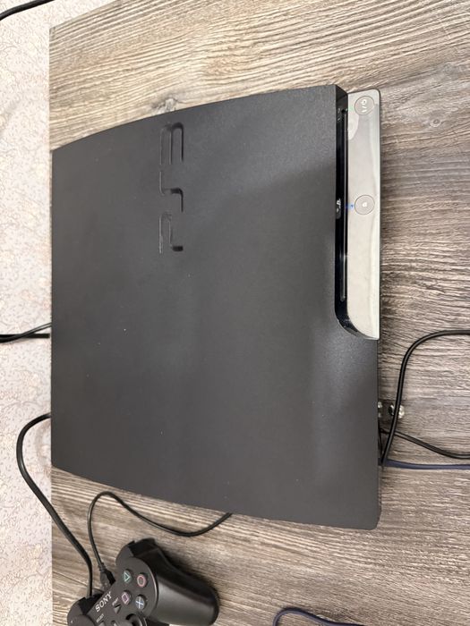 PS3 идеальном состояний, 5 игр, 2 джостика