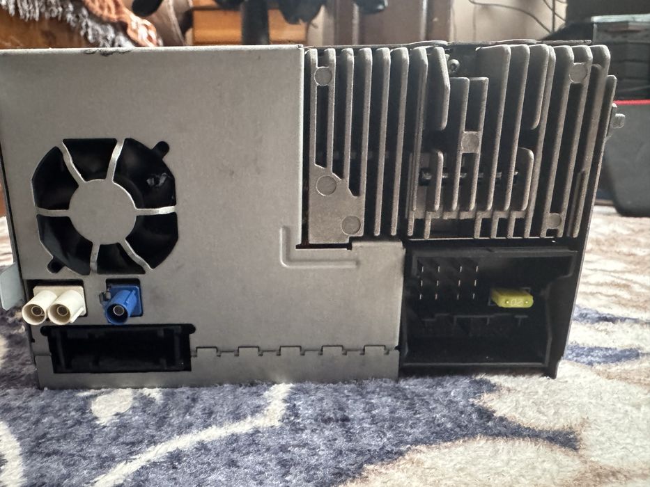 Оригинална медия 1TO 035 680 C свалена от golf 6