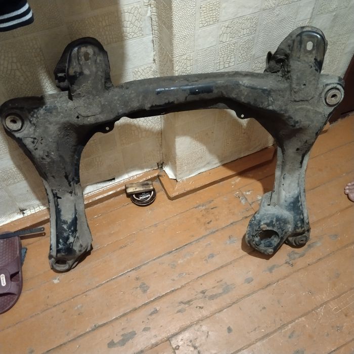 Балка передняя Ауди В3