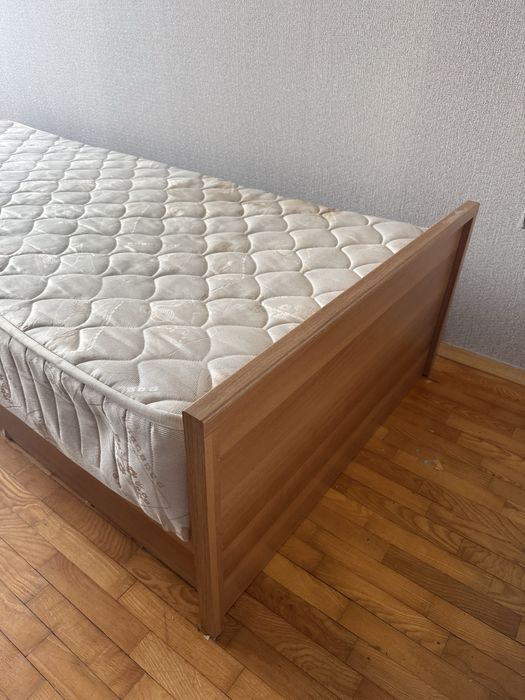 Единично легло с повдигащ механизъм + матрак