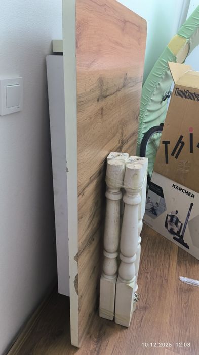 Срочно продам обеденный стол