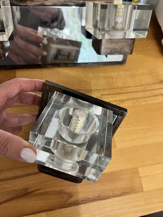 Corpuri de iluminat, aplice perete